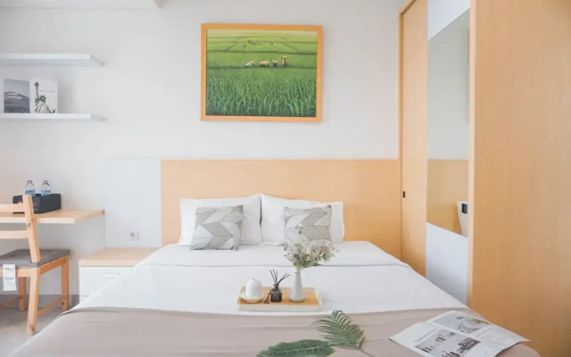 Cozy Look Studio Apartment At Lrt City Bekasi