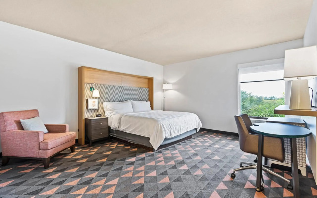 Holiday Inn St. Petersburg West by IHG