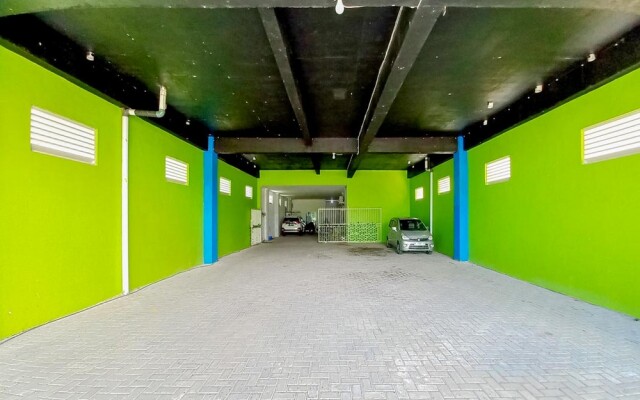 Homestay Bahari near Wisata Bahari Tlocor Sidoarjo Mitra RedDoorz