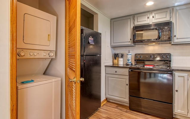 Pinecrest Townhomes-1KING and 2BUNK UNIT