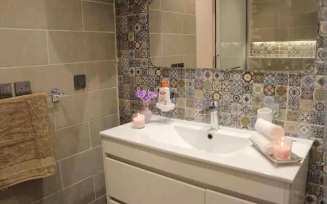 Luxury apartment prime location