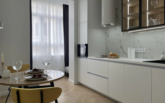 Persimmon Apartments on Gagarin
