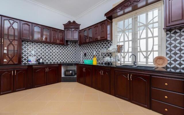 Ruby Villa F1