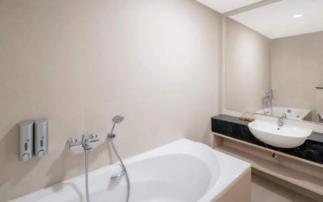 The Reiz Suites, Artotel Curated