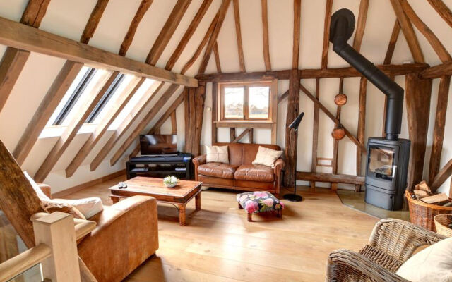 Saddlehurst Barn