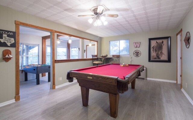 Texas Rose Lodge by RedAwning