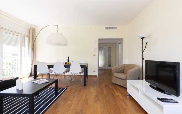 AB Olympic Village Beach Apartment