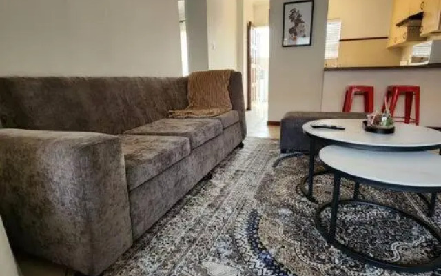 Elegant 2 bed apartment next to Gautrain Centurion