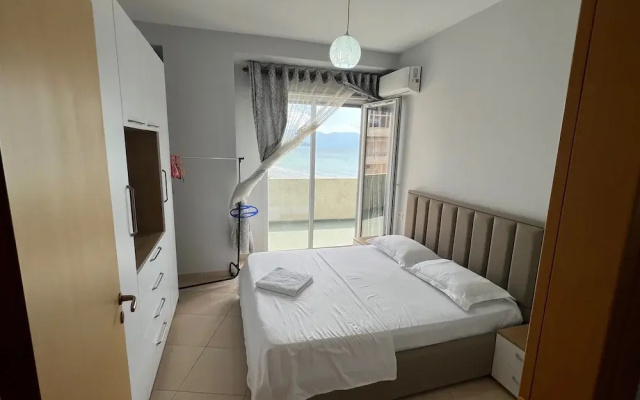 Beautiful 2 Bedroom Flat