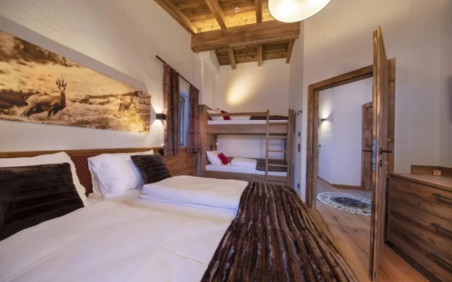 Splendid Chalet in Neukirchen near Wildkogel Ski Arena