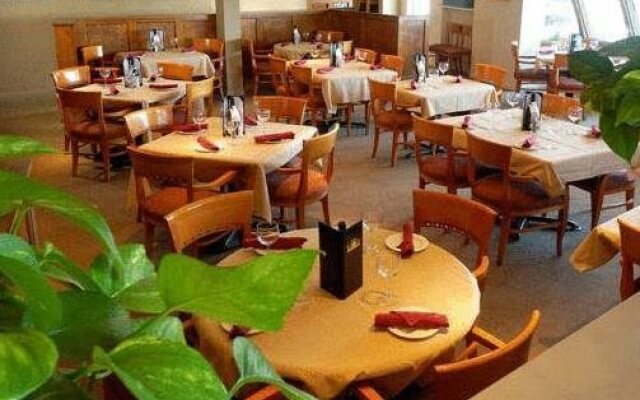 Montreal Beach Resort