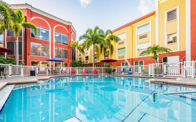 Holiday Inn Express & Suites Bradenton West by IHG