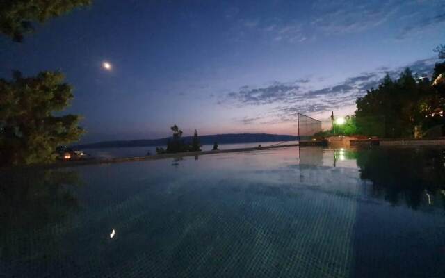 Villa Relax, Amazing View and 2 Pools