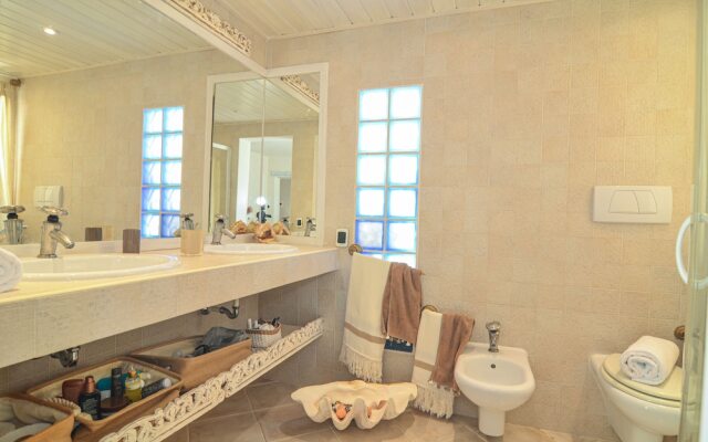 Beach Front Apartment No01