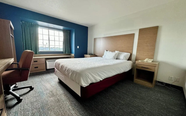 Super 8 By Wyndham Fargo Airport