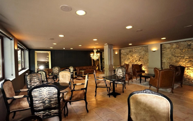 Hotel & Spa Niunit