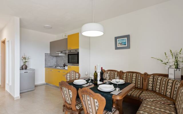 Elegant Villa in Jasenice With Private Swimming Pool