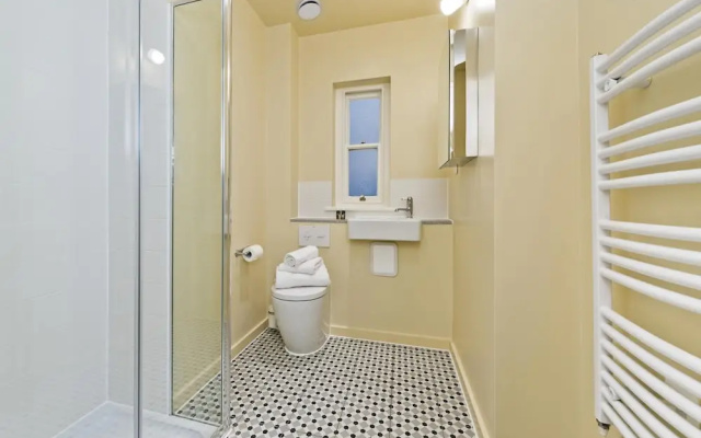 Cosy Studio in Popular NW London Area
