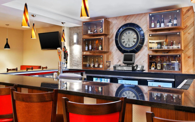 Four Points by Sheraton College Station