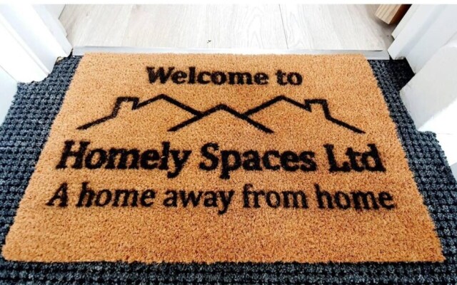 Cosy 2BR Maisonette Near Hospital & Stations