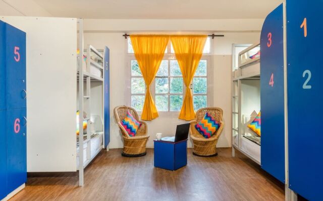 goSTOPS Manali - Hostel