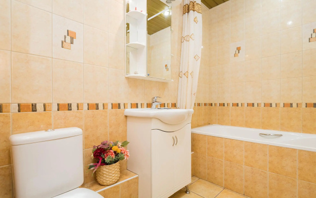 HomeHotel (ХоумХотел) на улице Краснодонцев 19 корпус 1