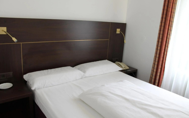 Montree Hotel