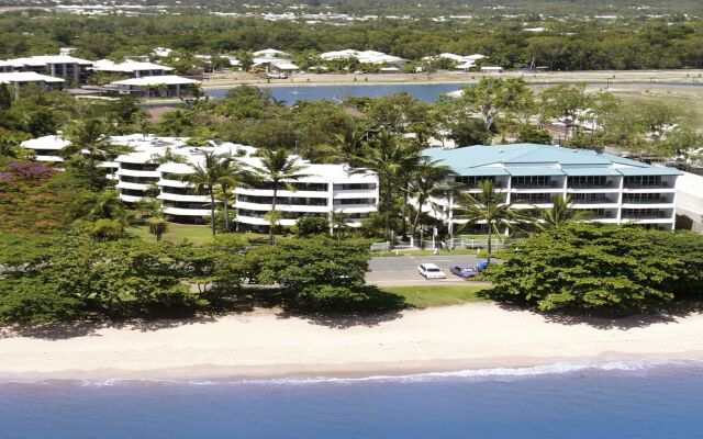 Roydon Beachfront Apartments