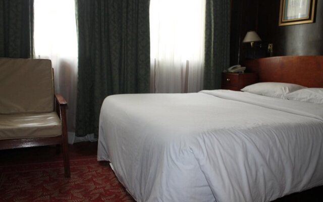 Oakwood Hotel