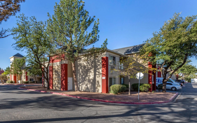 Suburban Studios Albuquerque Midtown - University