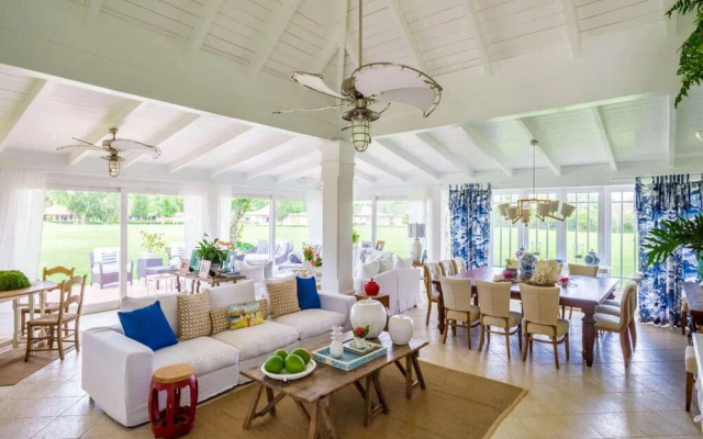 Sunny Vacation Villa 17