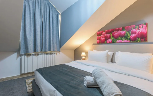 Pearl of Faqra Studios & Apartments