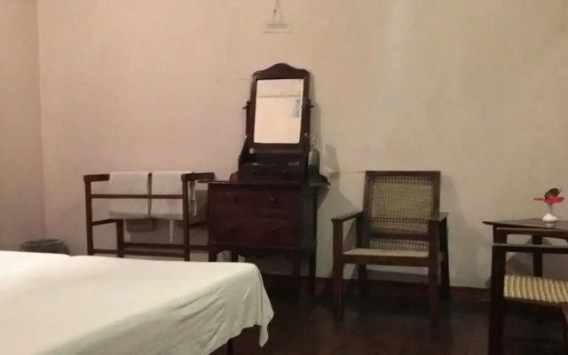 Olde Empire Hotel