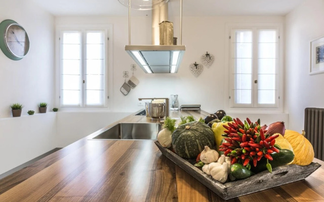 Palazzina Canal - Experience and Enjoy 5 Elegant Bedrooms