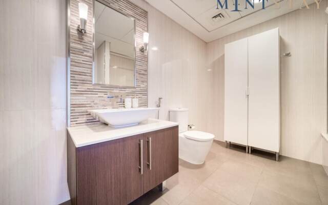 Prime Difc Duplex With Iconic Skyline Views