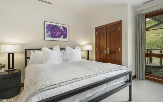 Platinum Vail Solaris 2 Bedroom Vacation Rental Set at the Base of the Mountain Just Steps From the Gondola