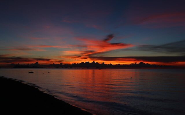 The White Pearl Beach Club