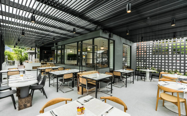 Hotel Amber Sukhumvit 85