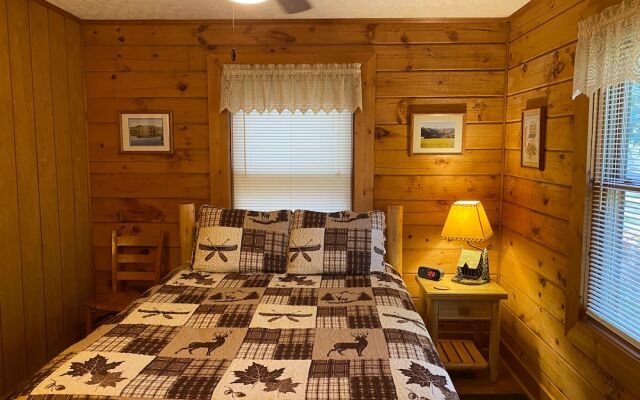 Misty Creek Log Cabins