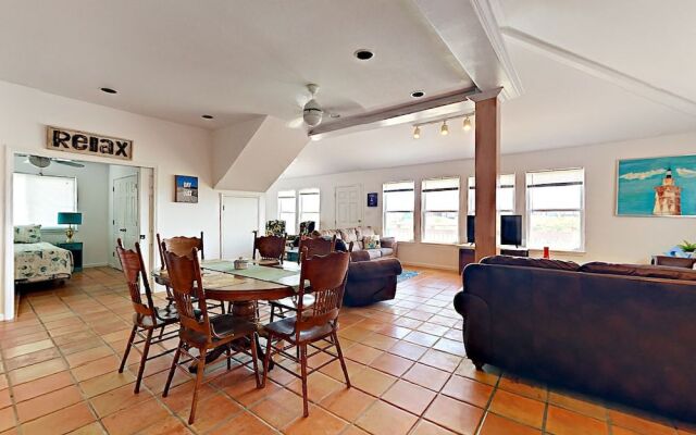 12 La Playa by RedAwning