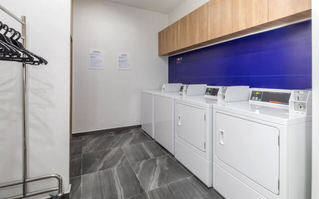 Holiday Inn Express Shanghai Tourism Zone