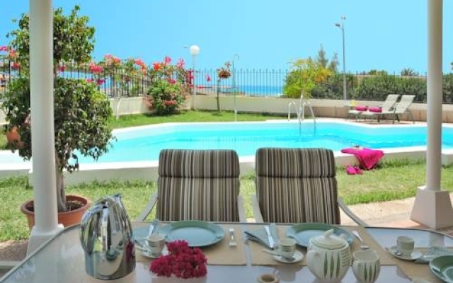 Villa Lily