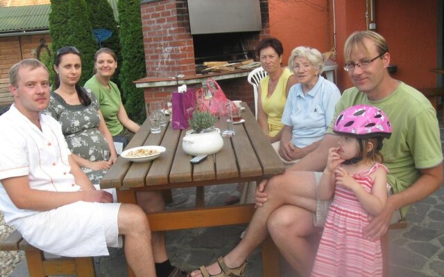 Penzion a restaurace U Hroznu