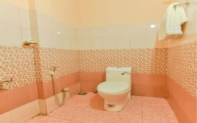 OYO 12179 Hotel Raiban