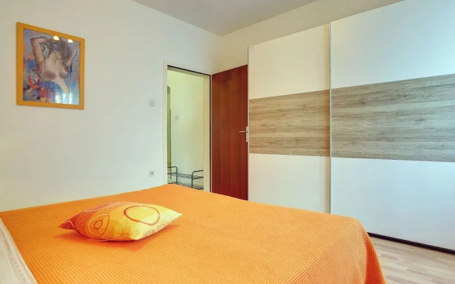 Spacious Apartment in Medulin Near sea