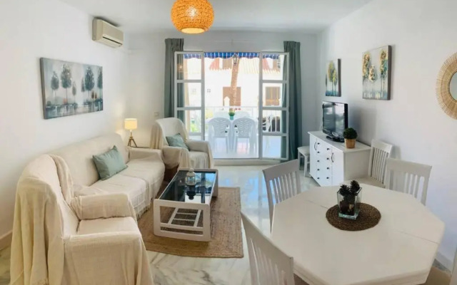 Amplio apartamento junto al mar