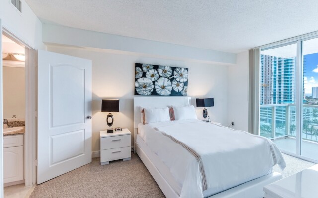 Churchill Suites Intracoastal Yacht Club