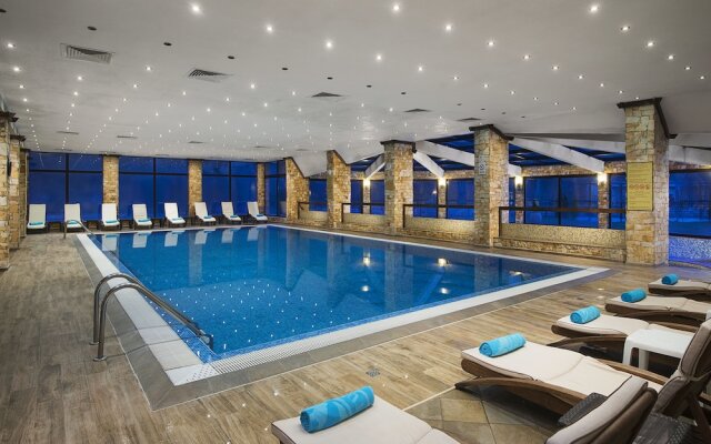 St. Spas Hotel & Balneo Complex