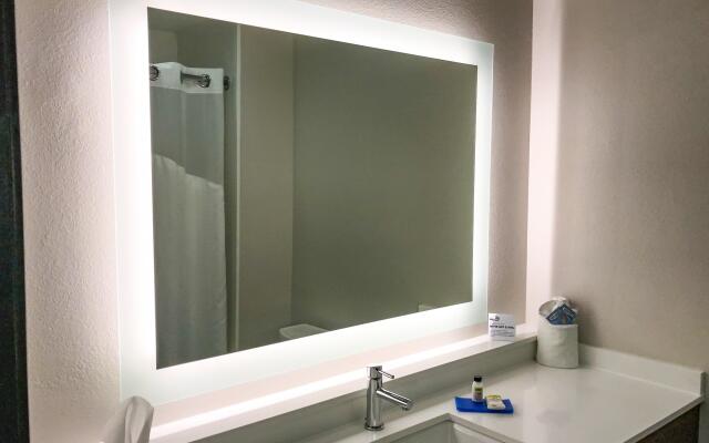 Holiday Inn Express & Suites Lubbock West by IHG