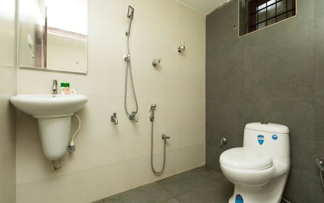 OYO 9122 Hotel Ivory Grande